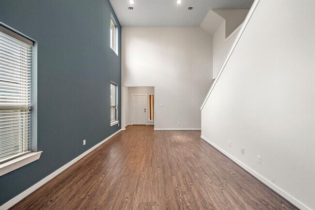 Building Photo - 22419 Brass Bell Dr