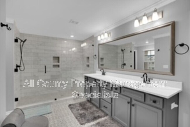 Building Photo - 673 Bellflower Ln