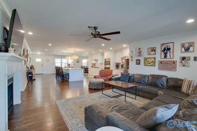 Building Photo - 8129 Hickory Hill Ln SE