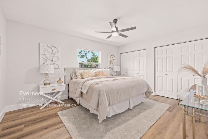 Building Photo - 5908 S Manhattan Ave