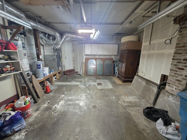 Building Photo - 175 Vasquez Ave