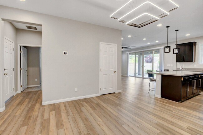 Building Photo - Beautifully Upgraded 4 Bedroom, Two Story ...