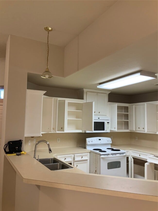 Building Photo - 1804 Arbor Glen