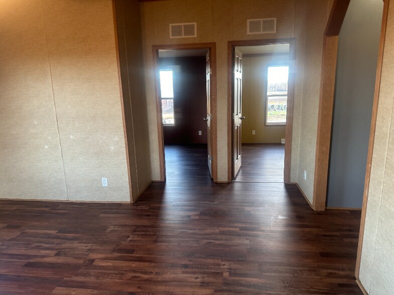 Building Photo - 3805 Rock Creek Terrace