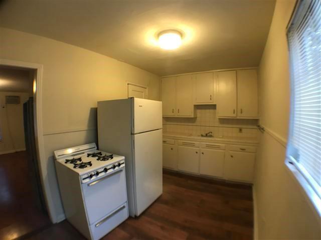 Building Photo - 902 1/2 S 2nd St