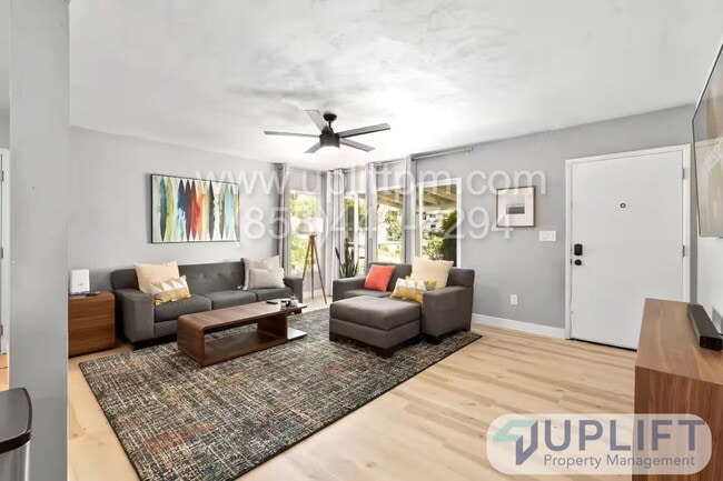 Building Photo - 5520 Olvera Ave