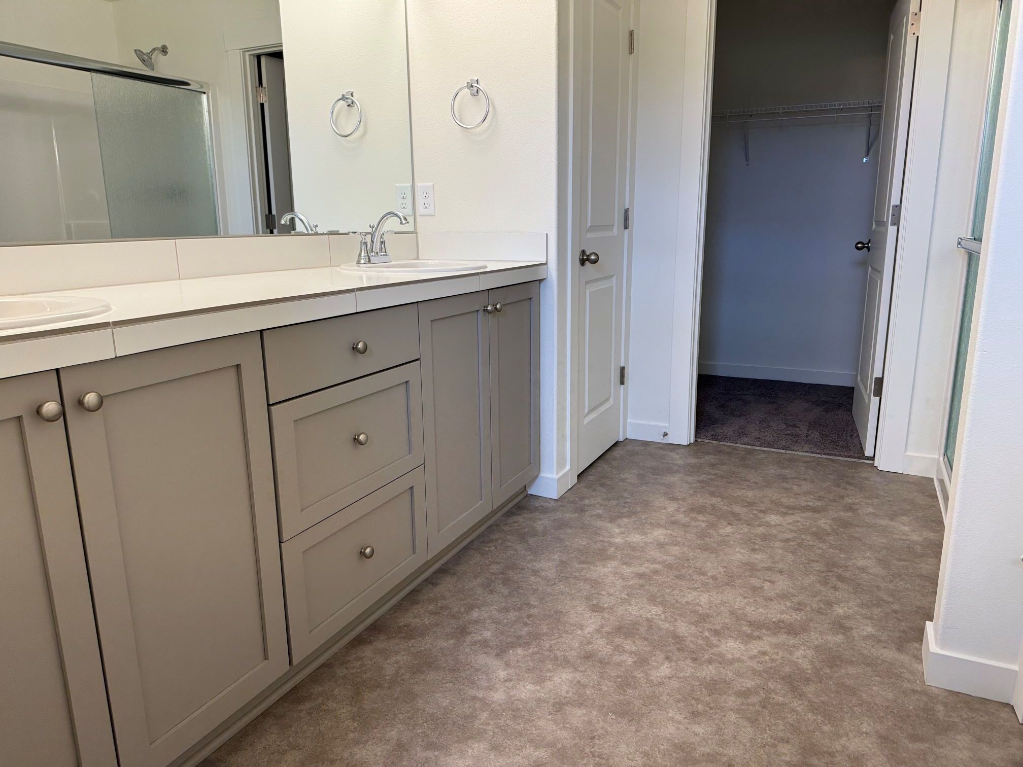 Building Photo - 6926 N Madison Cir