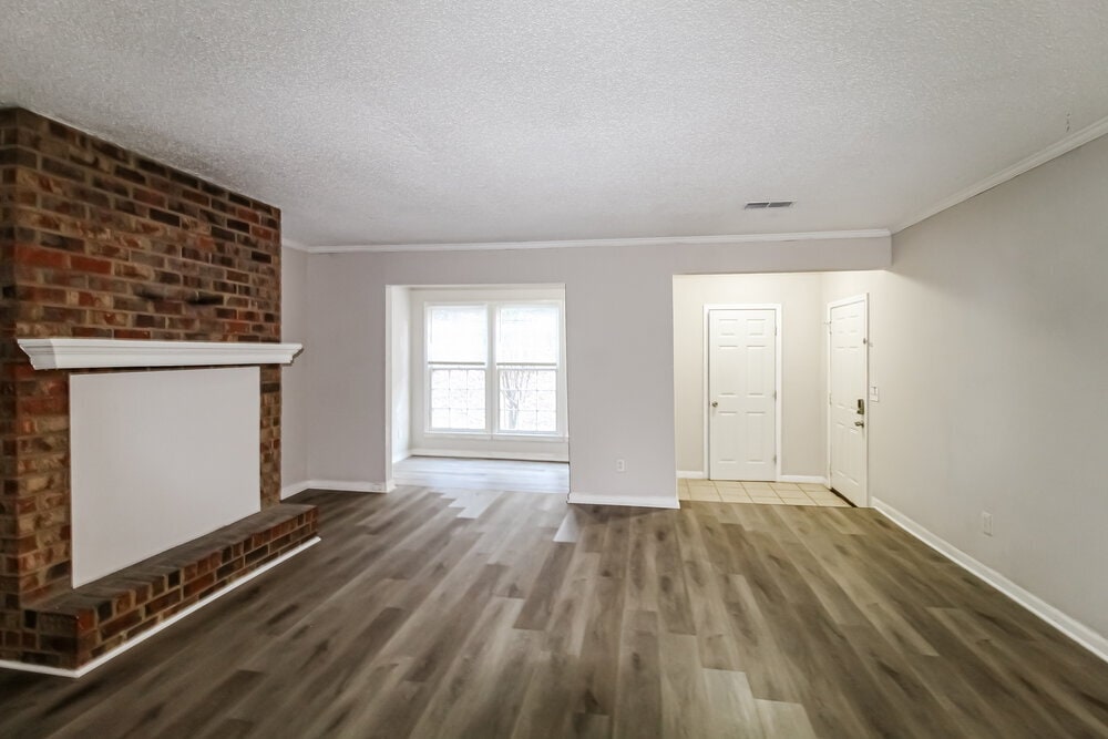 Building Photo - 5657 Estates Ct