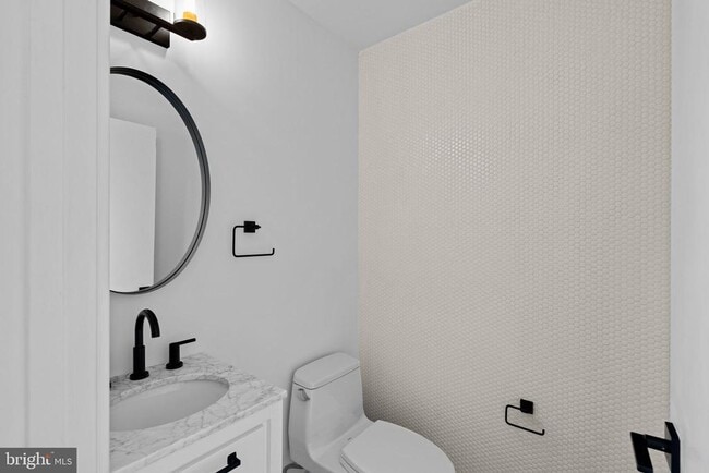 Building Photo - 742 S Broad St