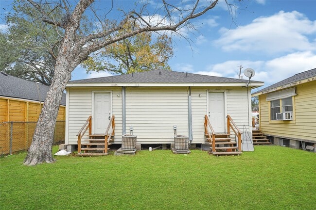 Building Photo - 969 Wakefield Dr