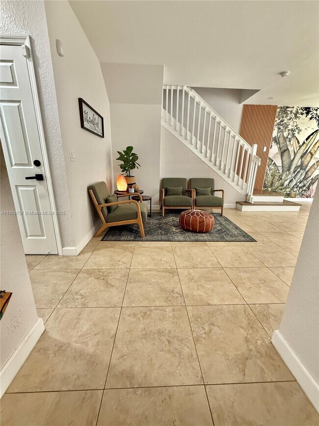 Building Photo - 1034 NE 208th St