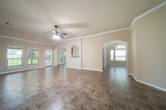 Building Photo - 2024 Silverwater Ct
