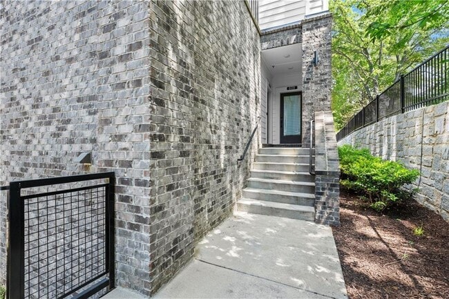 Building Photo - 387 Pratt Dr SE