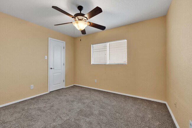 Building Photo - One Story Rental in NW San Antonio!!