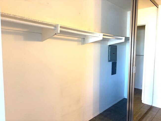 Building Photo - Updated Single-Level Condo in Mission Ridge with Resort-Style Amenities