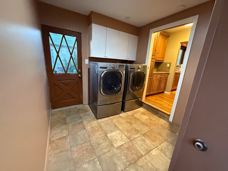 Building Photo - 5535 Forbes Ave