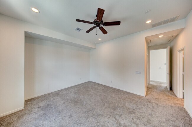 Building Photo - 1526 Ojeman Rd