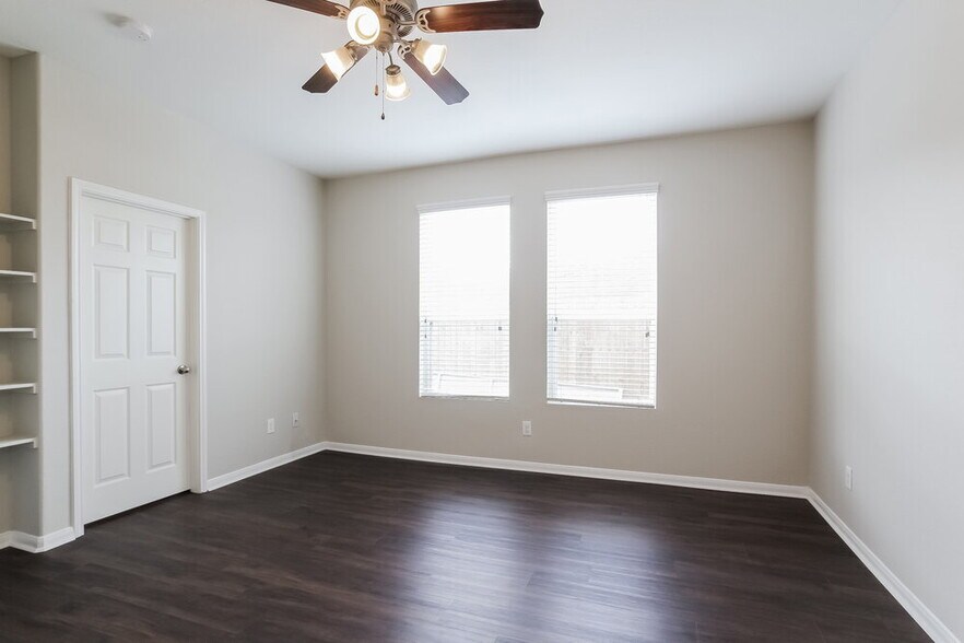 Building Photo - 17914 Seco Creek Ln