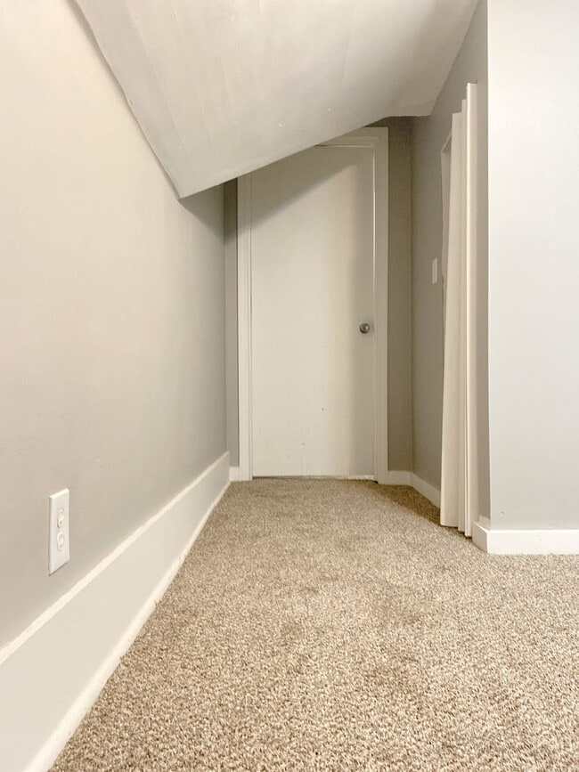 Building Photo - Updated 4 bed 2 bath house right in the heart of Benson.