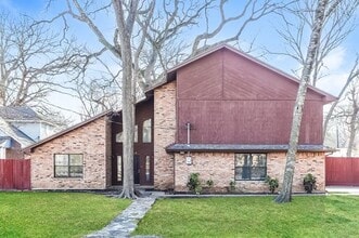 Building Photo - 330 Cedar Creek Dr