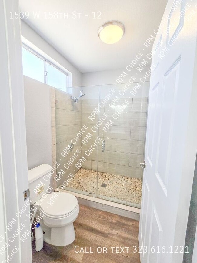 Building Photo - 1539 W 158th St