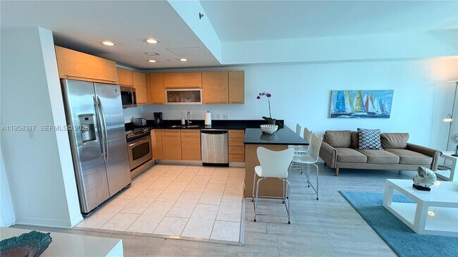 Building Photo - 951 Brickell Ave