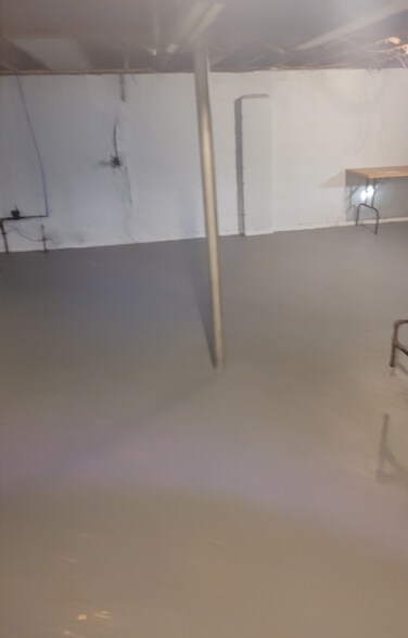 Building Photo - 938 Stocker Ave