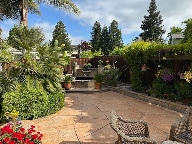 Building Photo - San Ramon 5 bed / 2.5 bath, desirable neig...