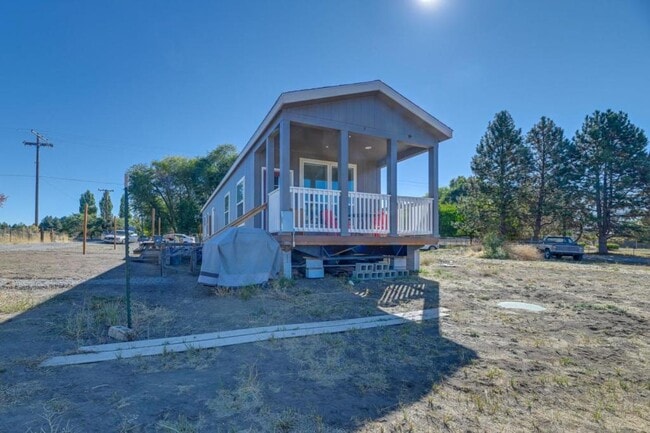 Building Photo - 37464 Modoc Point Rd