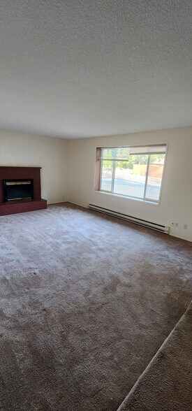 Building Photo - 521 159th St E