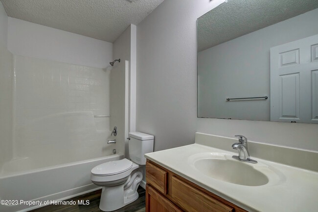 Building Photo - 6322 Grapewood Rd