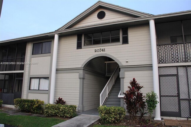 Building Photo - 20741 NE 4th Ct