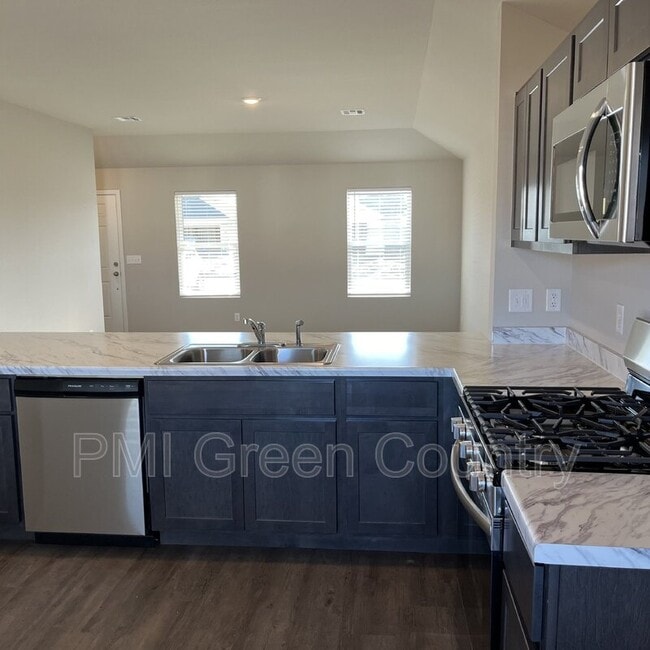 Building Photo - 29333 E 80th St S