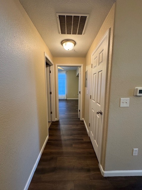 Building Photo - 1520 S Florence Way