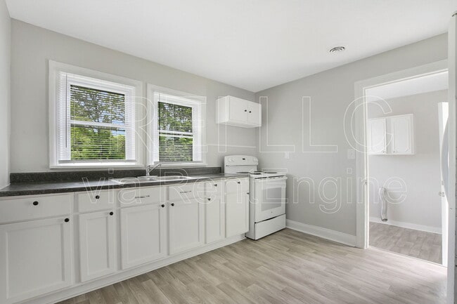 Building Photo - 5413 Distler Ln