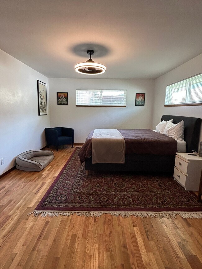 Building Photo - 302 N 37th Ave