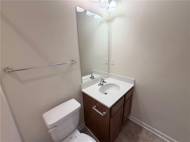 Building Photo - 525 Gala Dr