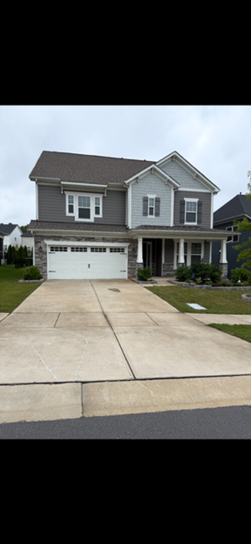 Building Photo - 5 BR/4BA | Newly Renovated Single Family Home | 1-Car Garage Parking | Fenced backyard