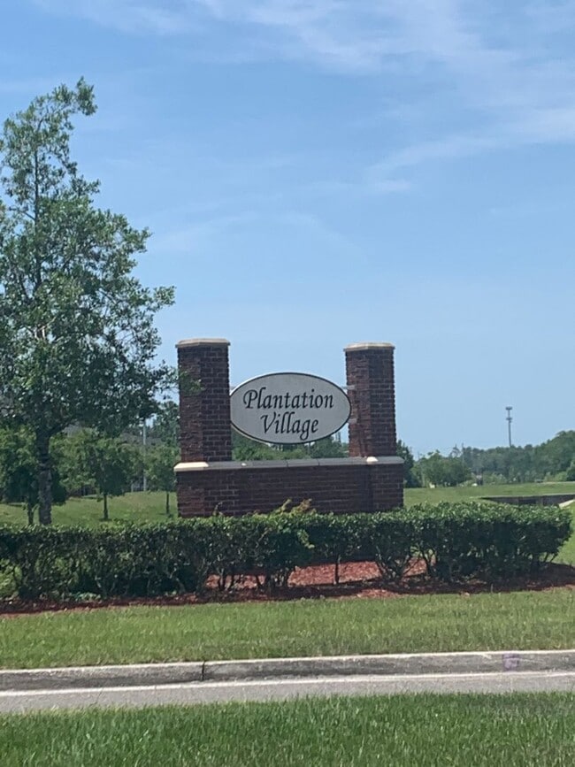 Building Photo - Spacious 3 Bed/2.5 Bath Townhome in Oakleaf