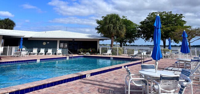 Building Photo - 175 SE St Lucie Blvd
