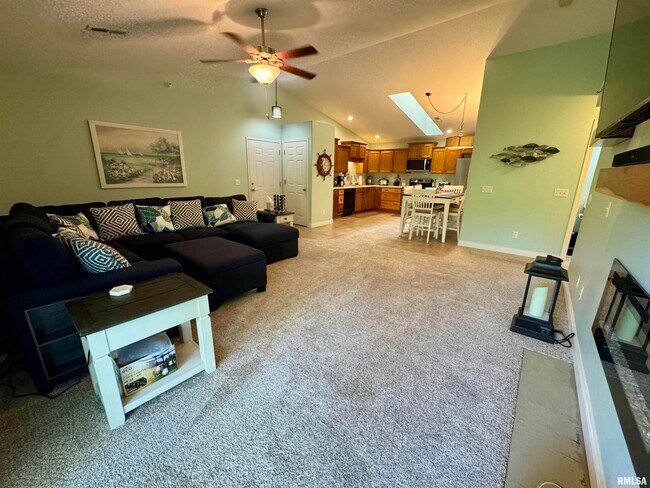 Building Photo - 4102 Creek Hill Dr