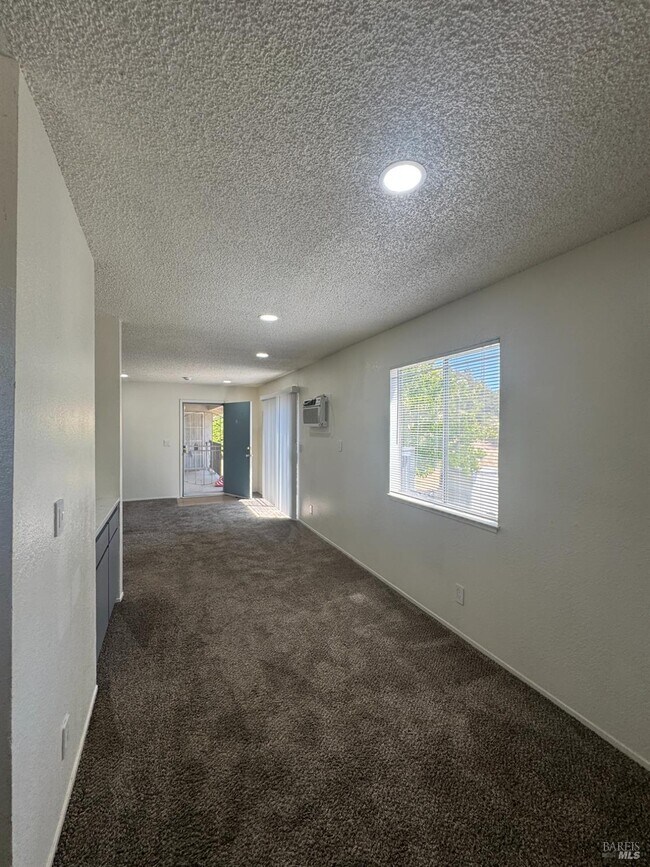 Building Photo - 118 Yorkshire Ct