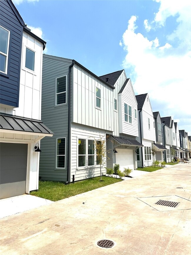 Building Photo - 8914 Laverne Shumard Ln