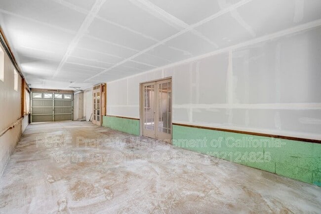 Building Photo - 1536 Madrona Ave