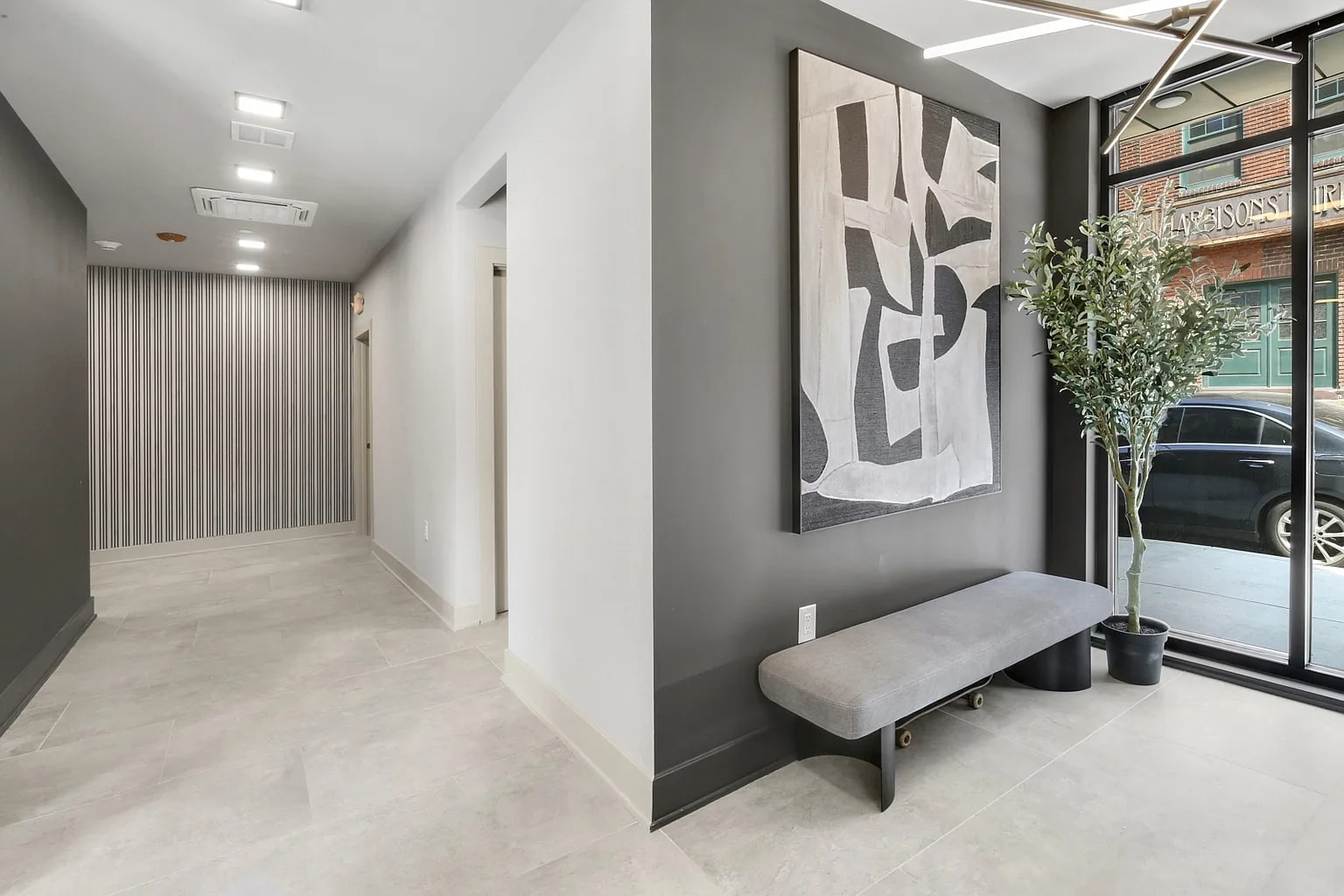 Building Photo - 2000 Dreer St