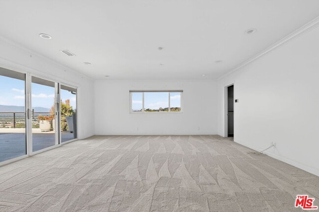 Building Photo - 4186 Regal Oak Dr