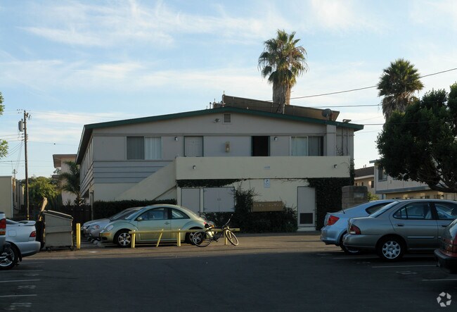 Building Photo - Zaza Apartments