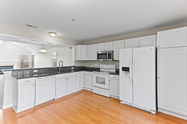 Building Photo - 28471 Carlton Way Dr