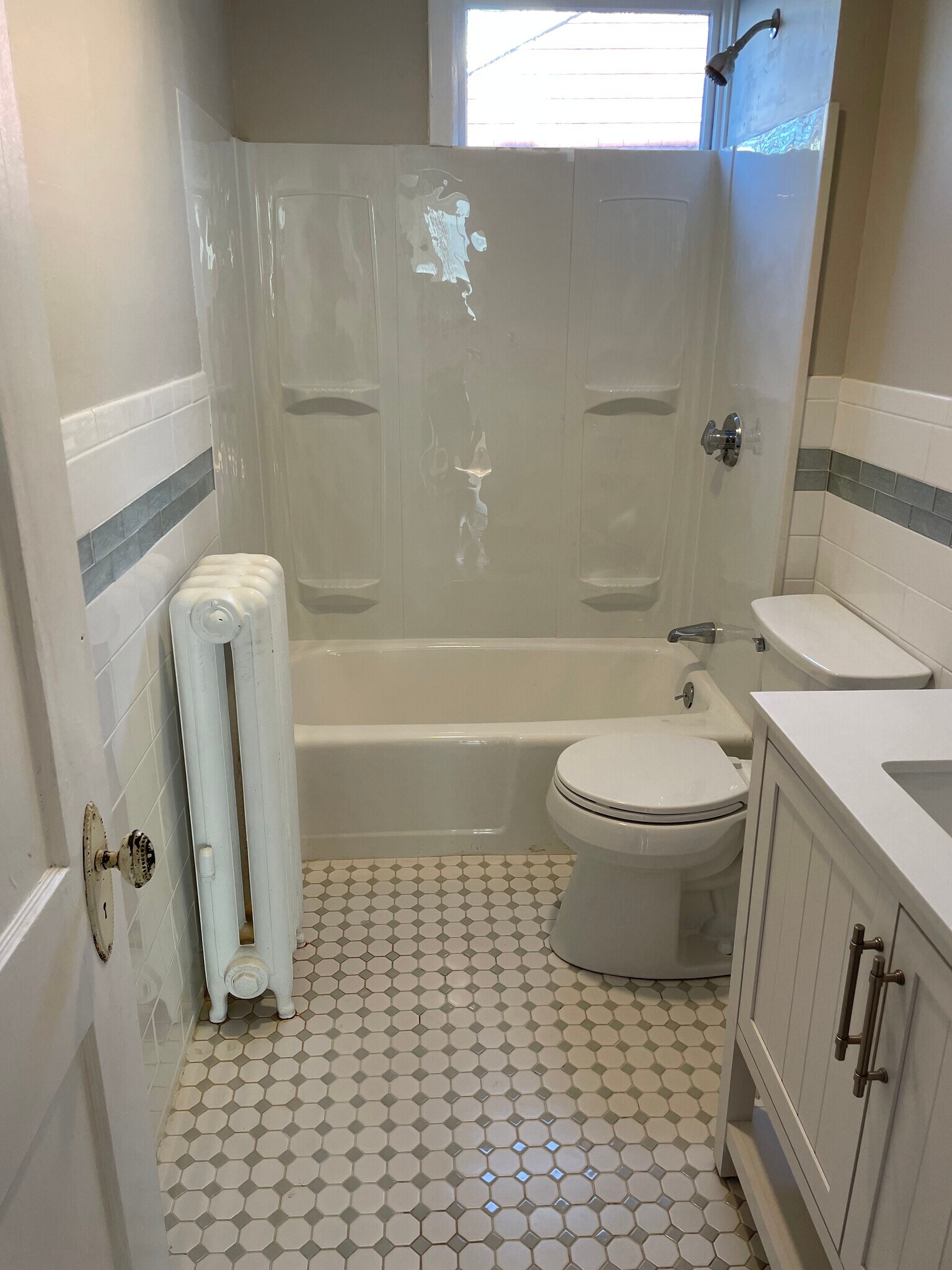 Building Photo - 105 Fox Hill Rd