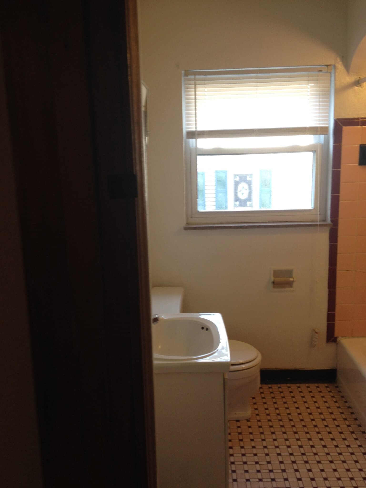 Building Photo - 2005 Washington Ave